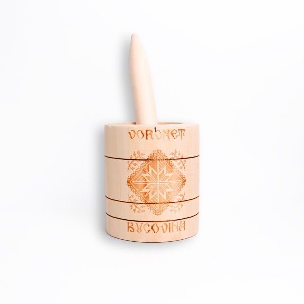 Mojar din lemn cu pistil, culoarea lemnului