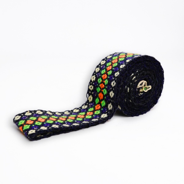 Brau traditional din lana tesut 210x5CM