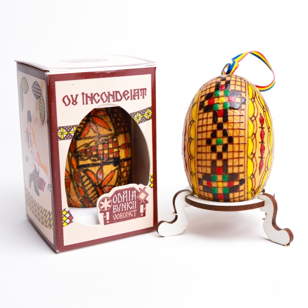 Ou din lemn incondeiat cu ceara - din Bucovina