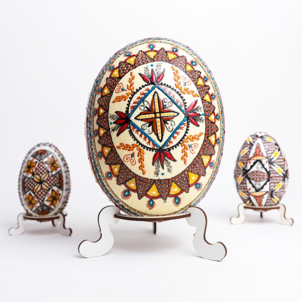 Ou de strut incondeiat cu ceara (in relief) - din Bucovina