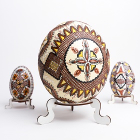 Ou de strut incondeiat cu ceara (in relief) - din Bucovina