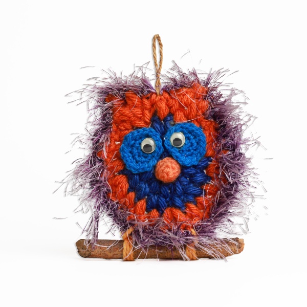 Bufnita crosetata 10 cm x 9 cm