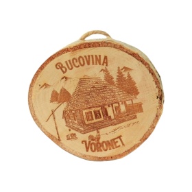 Ornament din lemn - casă Bucovina - 7,5 cm x 8,5 cm
