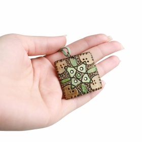 Colier din ceramica pictat