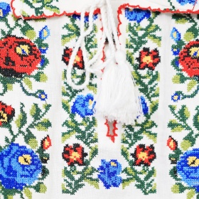 Camasa traditionala brodata la masina