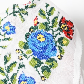 Camasa traditionala brodata la masina