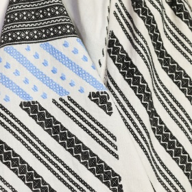 Ie traditionala cusuta manual - din Bucovina