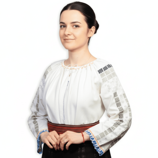 Ie traditionala cusuta manual din Bucovina