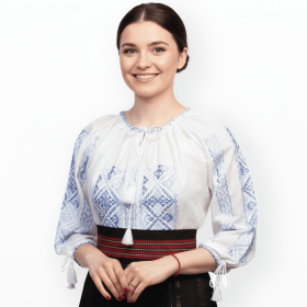 Ie traditionala alba cu broderie albastra