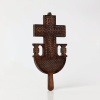 Cruce cu motive traditionale din lemn