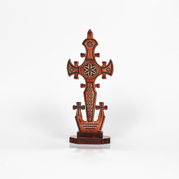 Troita din lemn cu motive traditionale - 23 cm x 9 cm